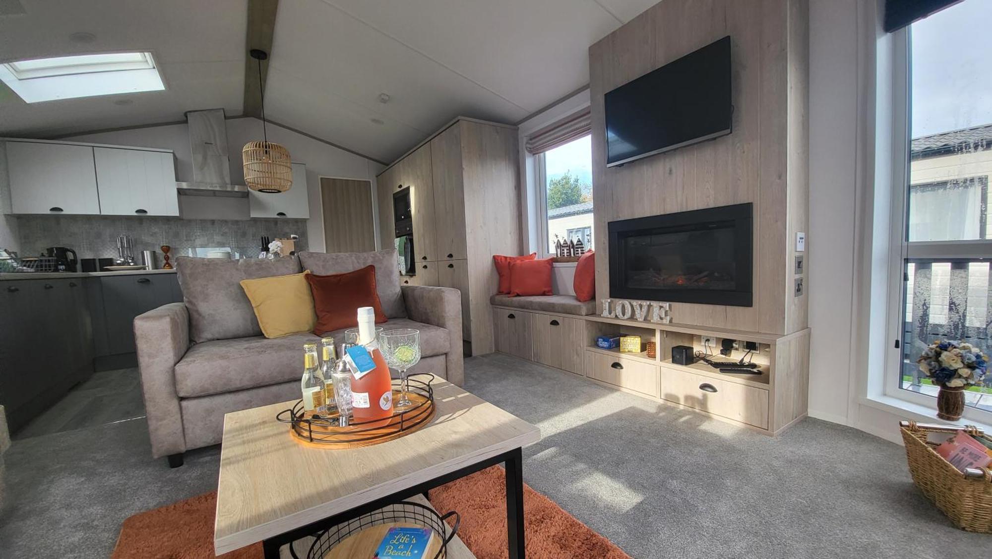 Honeycomb Lodge - Holiday Home 5 Min From Padstow Exterior photo