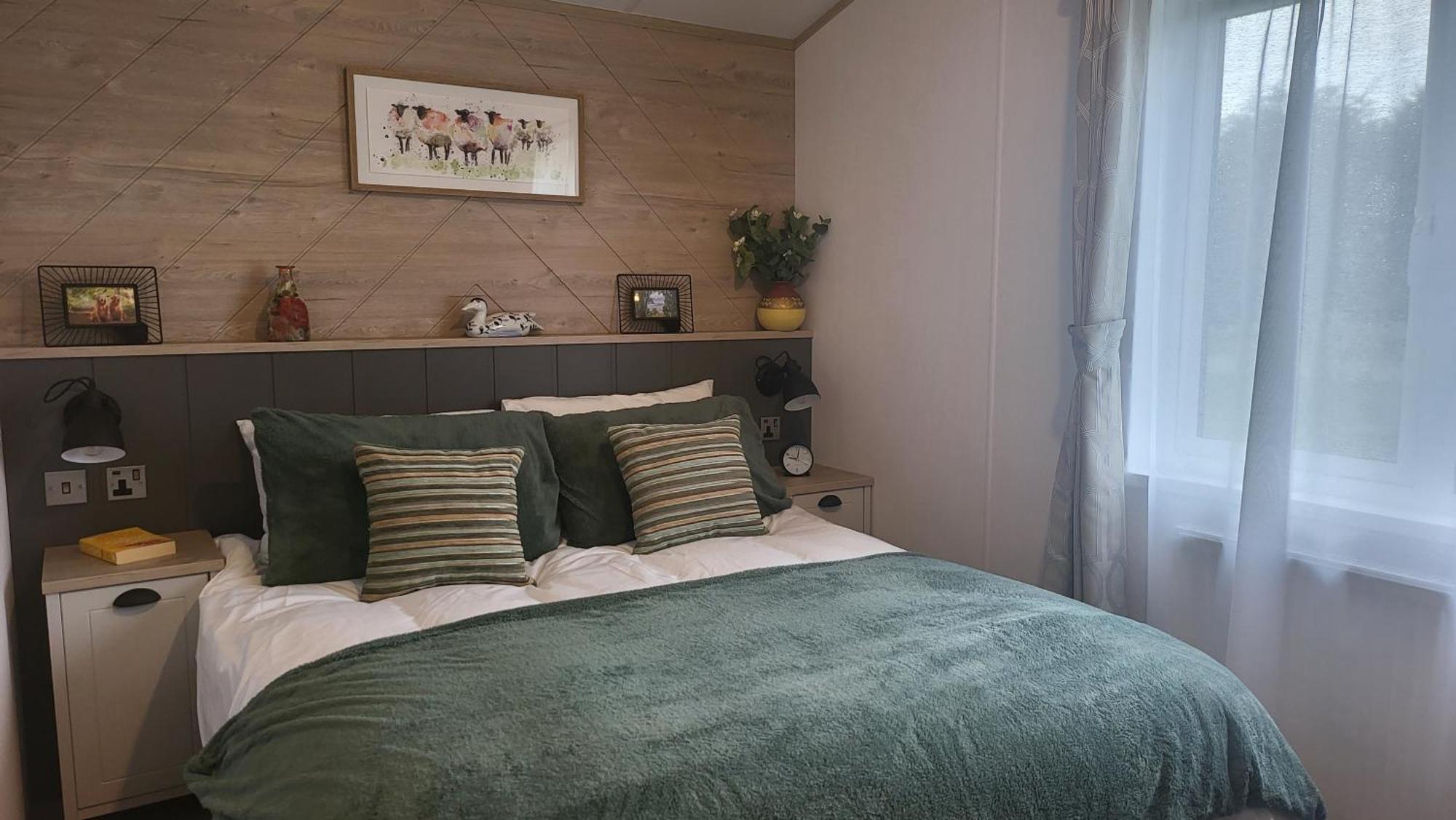 Honeycomb Lodge - Holiday Home 5 Min From Padstow Exterior photo